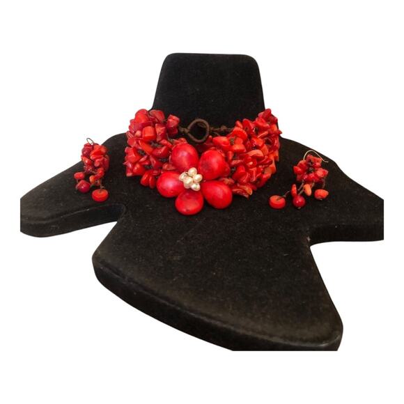 Vintage Bohemian Red Multiple Size And Shape Beaded Bracelet and Earring Set - Picture 3 of 8